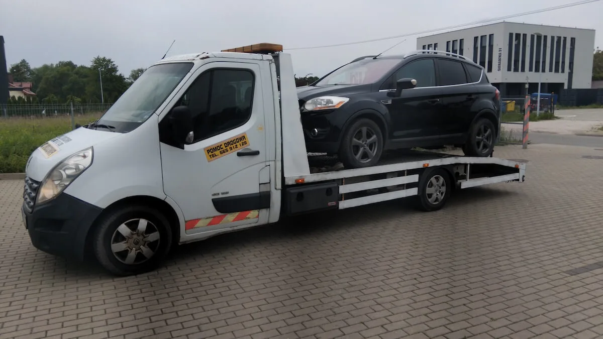 Dowóz paliwa Toruń – pomoc drogowa i laweta